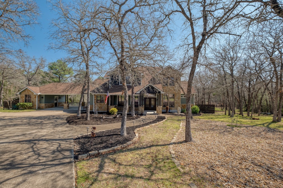 122 Sycamore Trail, Elgin, TX 78621, Presented by Cecilia Whitley